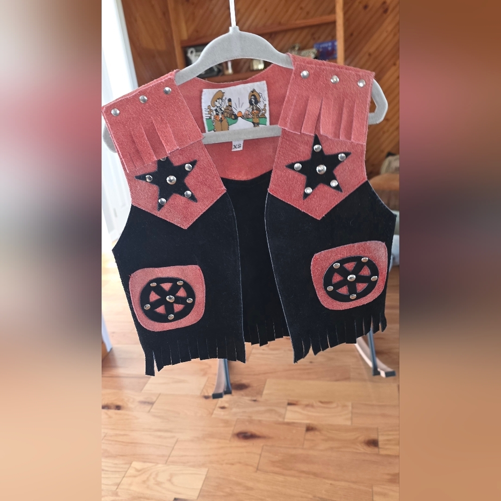 VTG XS Pony Roads Western Fringe Studded Suede Leather Sheriff Vest kid 3T 4T